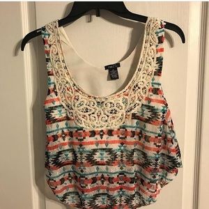 Crop top